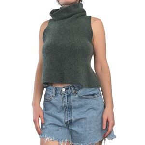 100% Cashmere Green Turtleneck Sweater